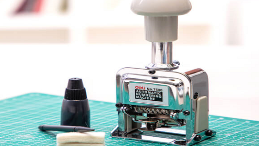 Deli Automatic Numbering Machine Brings Twice the Result with Half the Effort!